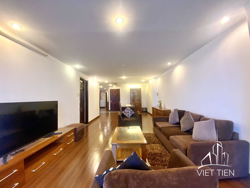 3 Bedroom Apartment on Xuan Dieu street ID 0220