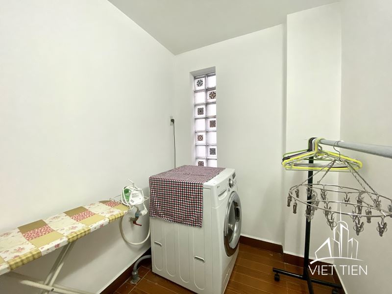 3 Bedroom Apartment on Xuan Dieu street ID 0220