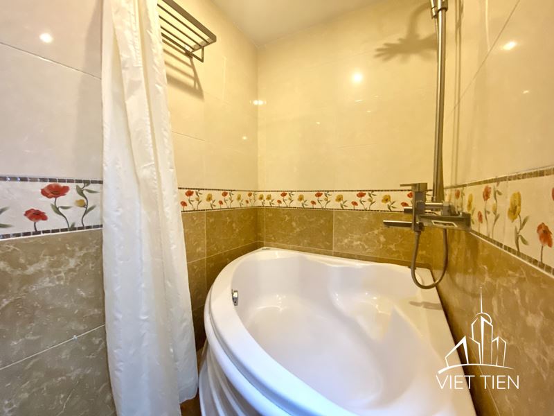 3 Bedroom Apartment on Xuan Dieu street ID 0220