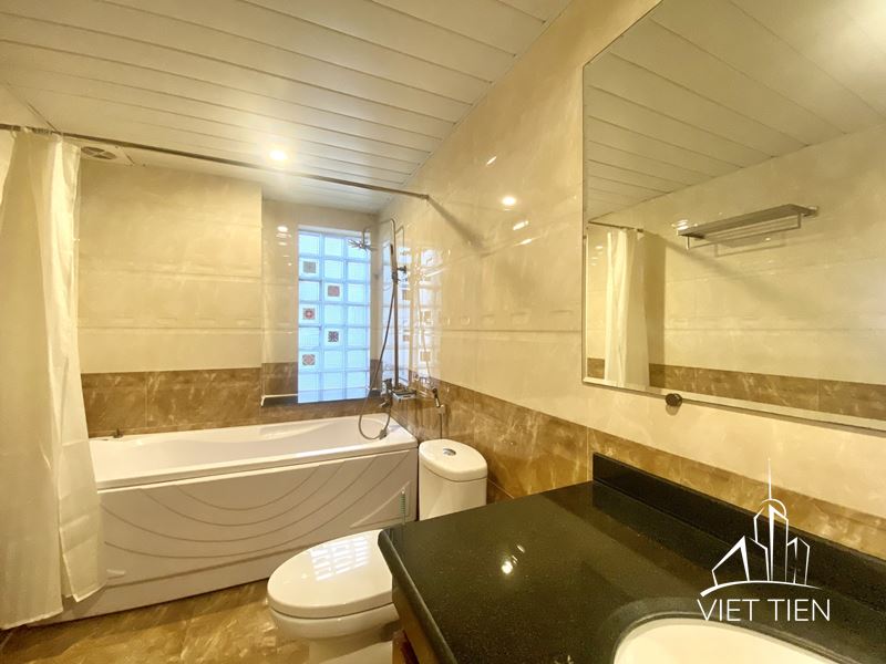 3 Bedroom Apartment on Xuan Dieu street ID 0220