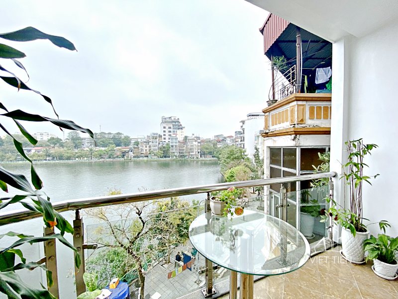 Spacious lake view 1 bedroom apartment with lots of natural light in Tay ho area ID 0222