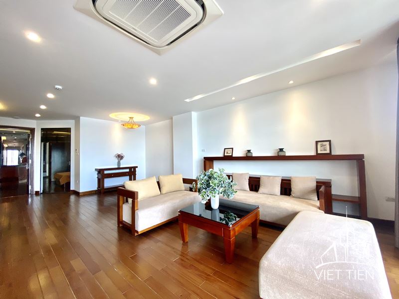 Convenient Location 4 Bedroom Apartment on Xuan Dieu street ID 0226