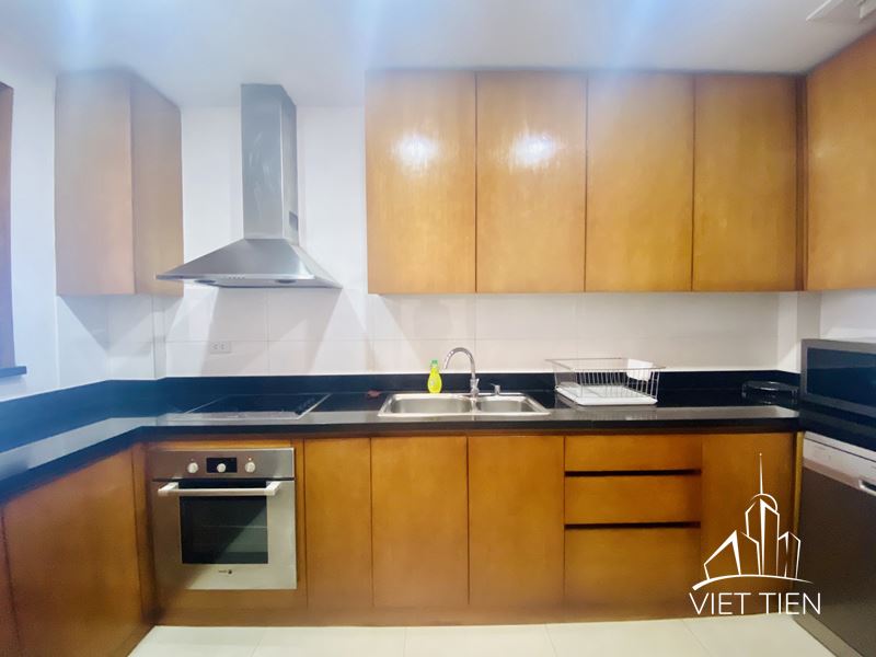 Spacious 3 Bedroom Apartment on Xuan Dieu street ID 0227