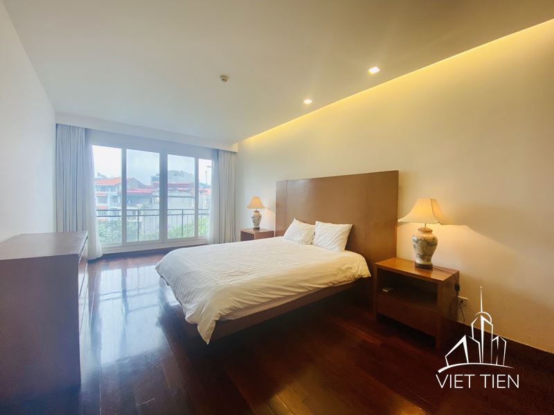 Spacious 3 Bedroom Apartment on Xuan Dieu street ID 0227