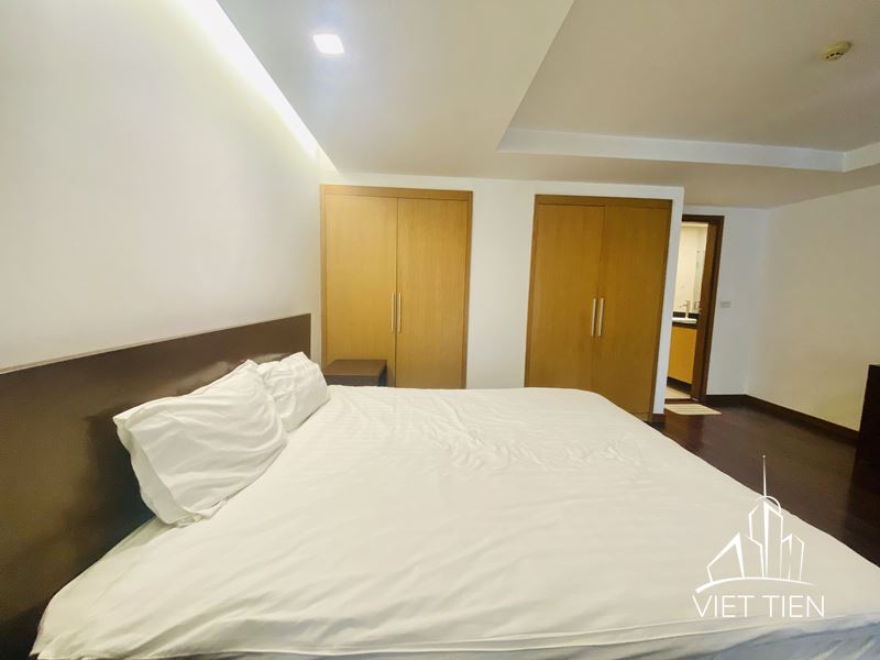 Spacious 3 Bedroom Apartment on Xuan Dieu street ID 0228