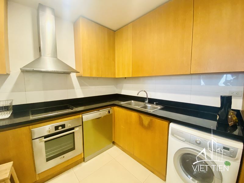 Spacious 3 Bedroom Apartment on Xuan Dieu street ID 0228