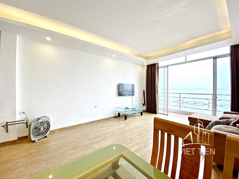 Cozy bright 1 bedroom apartment with lake view for rent on Vu Mien ID 0229