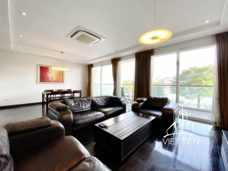 Bright lake-view 3 bedroom apartment with big balcony for  rent on Quang An ID 0231