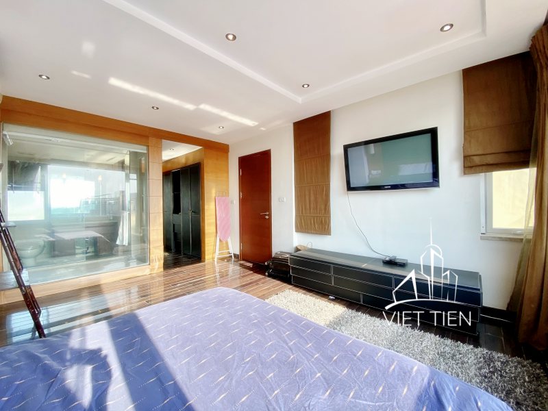 Gorgeous large terrace lake-view 1 bedroom apartment on Quang An ID 0232