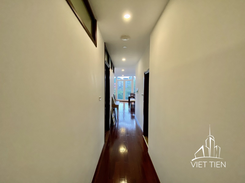 Modern 2 bedroom apartment with lake view on Truc Bach Str ID 0234