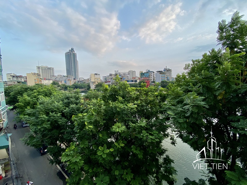 Modern 2 bedroom apartment with lake view on Truc Bach Str ID 0234