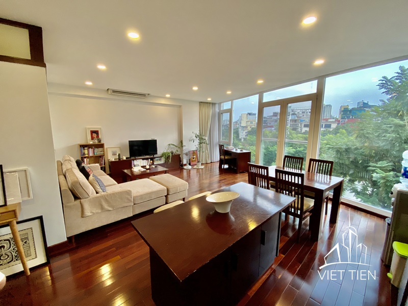 Modern 2 bedroom apartment with lake view on Truc Bach Str ID 0234