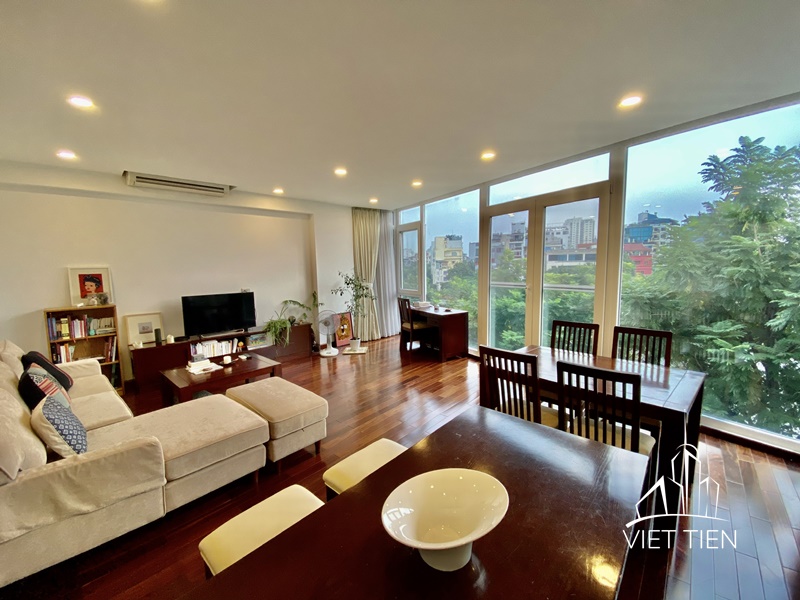 Modern 2 bedroom apartment with lake view on Truc Bach Str ID 0234