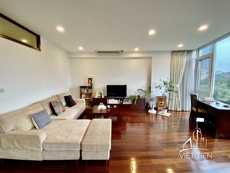 Modern 2 bedroom apartment with lake view on Truc Bach Str ID 0234