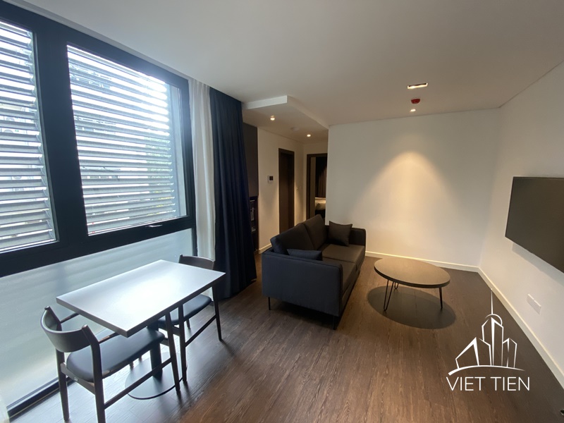 Modern 1 bedroom apartment with lake view on Truc Bach Street ID 0236