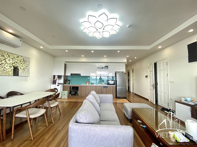 Spacious 4 Bedroom Apartment on Xuan Dieu street ID 0239