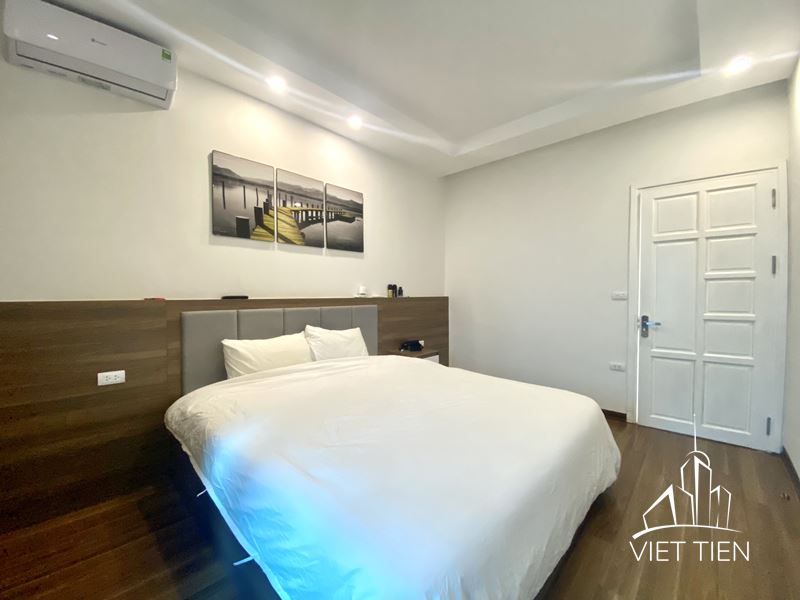 Spacious 4 Bedroom Apartment on Xuan Dieu street ID 0239