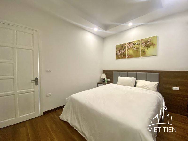 Spacious 4 Bedroom Apartment on Xuan Dieu street ID 0239