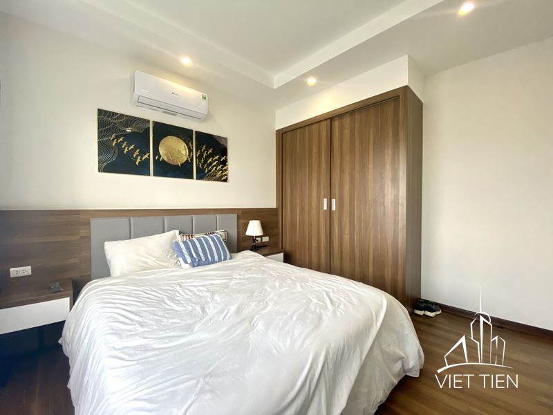 Spacious 4 Bedroom Apartment on Xuan Dieu street ID 0239