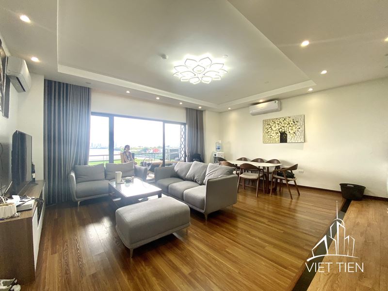 Spacious 4 Bedroom Apartment on Xuan Dieu street ID 0239