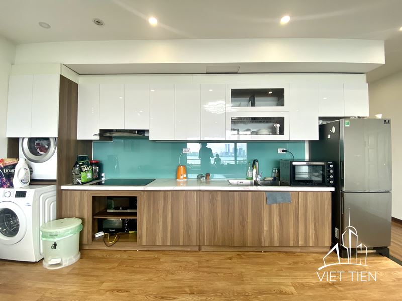 Spacious 4 Bedroom Apartment on Xuan Dieu street ID 0239