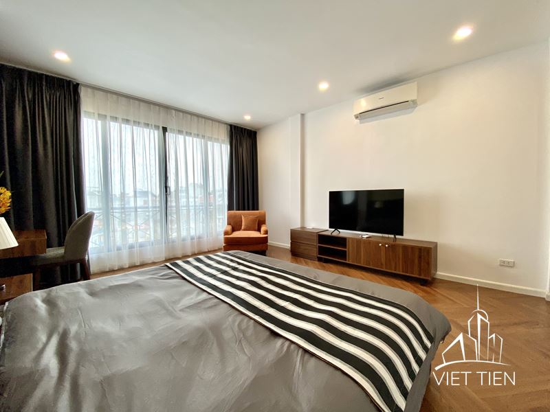 Lakeview 3 Bedroom Apartment on Xuan Dieu street ID 0240