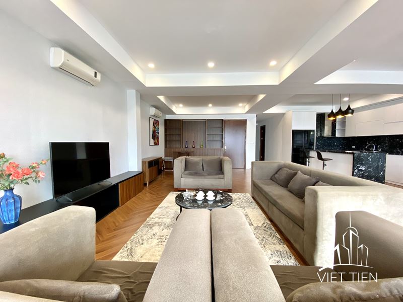 Lakeview 3 Bedroom Apartment on Xuan Dieu street ID 0240