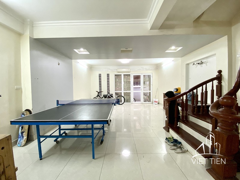 Reasonable price 4 bedroom house on Xuan Dieu Street ID 0250