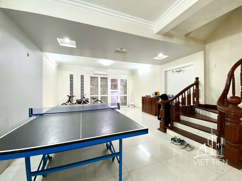 Reasonable price 4 bedroom house on Xuan Dieu Street ID 0250