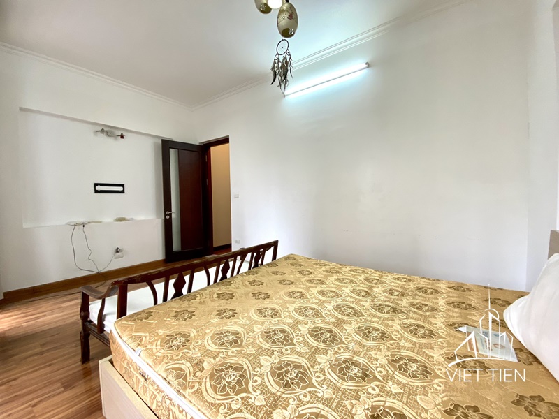 Reasonable price 4 bedroom house on Xuan Dieu Street ID 0250