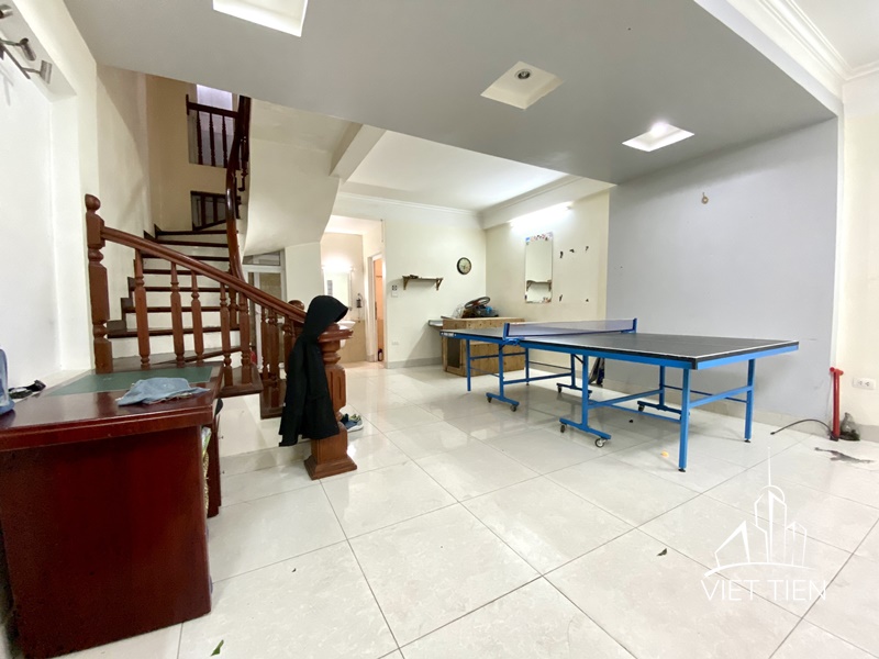 Reasonable price 4 bedroom house on Xuan Dieu Street ID 0250