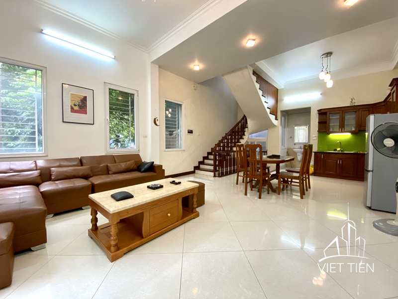 Reasonable price 4 bedroom house on Xuan Dieu Street ID 0250