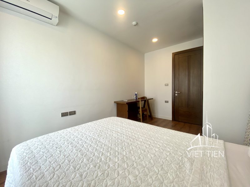 Lake view modern 3 bedroom apartment with balcony on Xom Chua street ID 0256