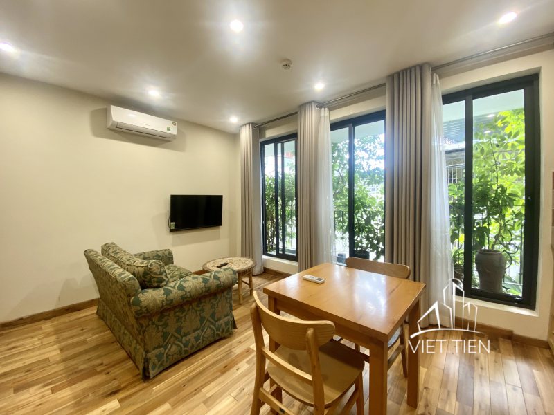 Cozy bright 1 bedroom on Xom Chua ID 0258