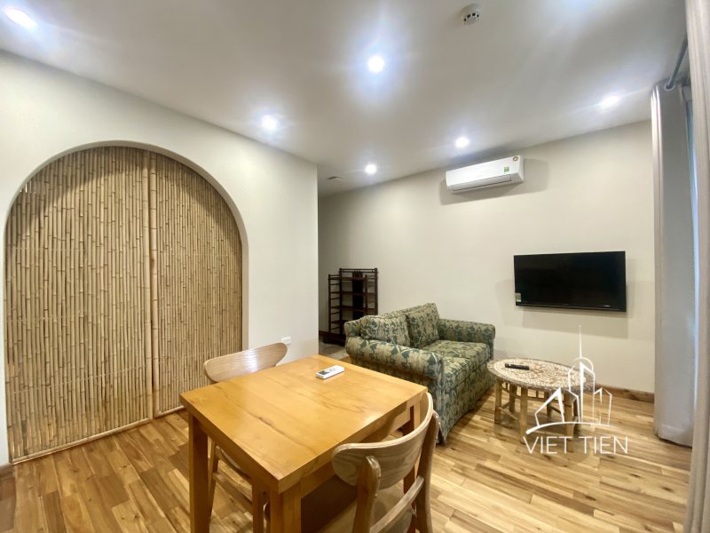 Cozy bright 1 bedroom on Xom Chua ID 0258