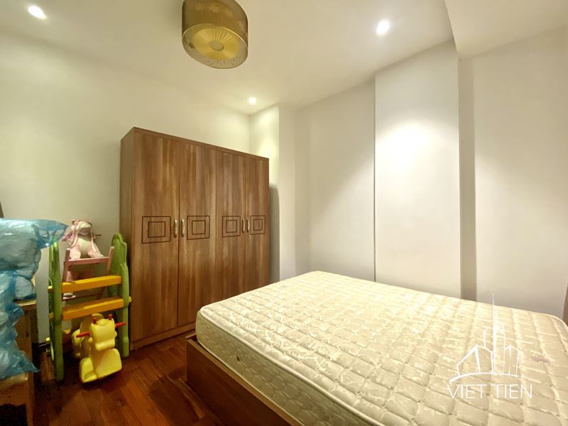 Cosy 2 Bedroom Apartment For Rent On Xuan Dieu Street ID 0260