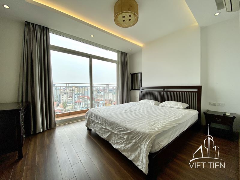 Big Terrace 3 Bedroom Apartment With Lake View On Xuan Dieu Street ID 0263