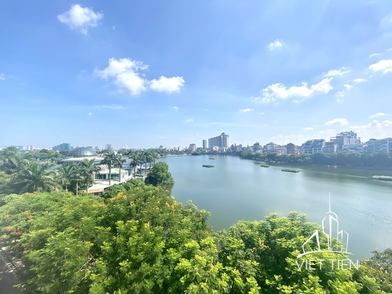 Stunning lake view 2 bedrooms apartment with balcony and rooftop in Truc Bach ID 0264