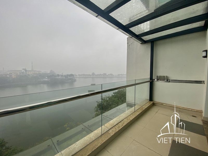 Stunning lake view 1 bedroom apartment with balcony in Truc Bach area ID 0269