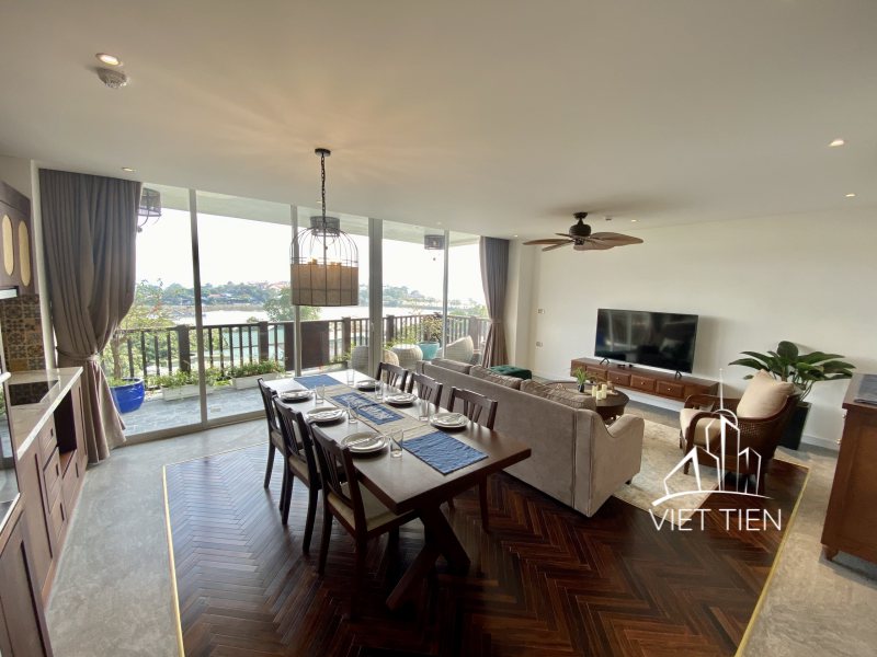 Gorgeous large balcony 3-bedroom apartment with lake view on Xom Chua ID 0273