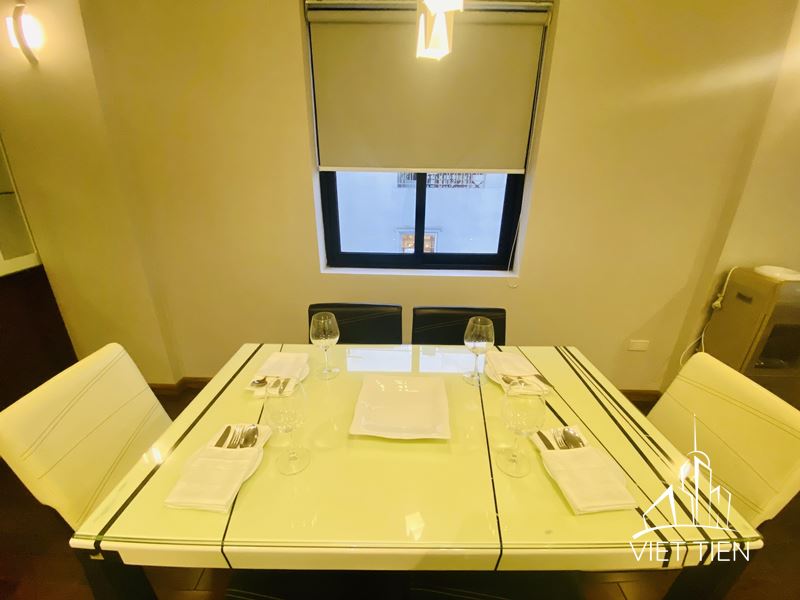 Spacious 2 Bedroom Apartment with Lakeview on Xuan Dieu street ID 0274