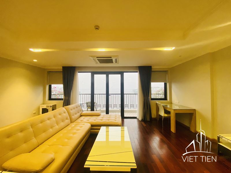 Spacious 2 Bedroom Apartment with Lakeview on Xuan Dieu street ID 0274