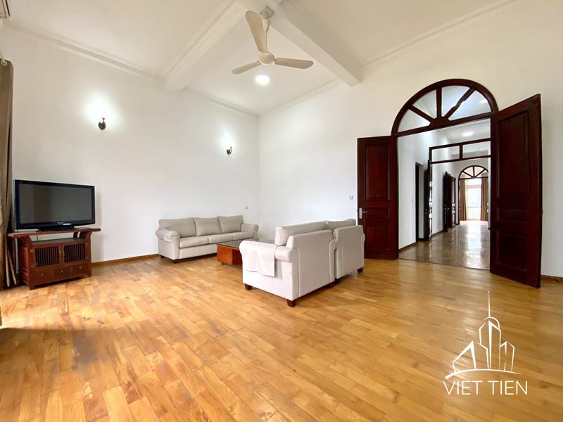 Old Style 2 Bedroom Apartment on Xuan Dieu street ID 0276