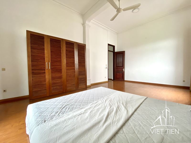 Old Style 2 Bedroom Apartment on Xuan Dieu street ID 0276