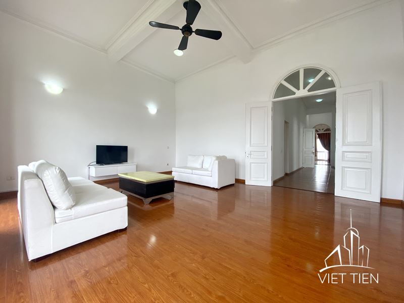 Old Style 2 Bedroom Apartment on Xuan Dieu street ID 0277