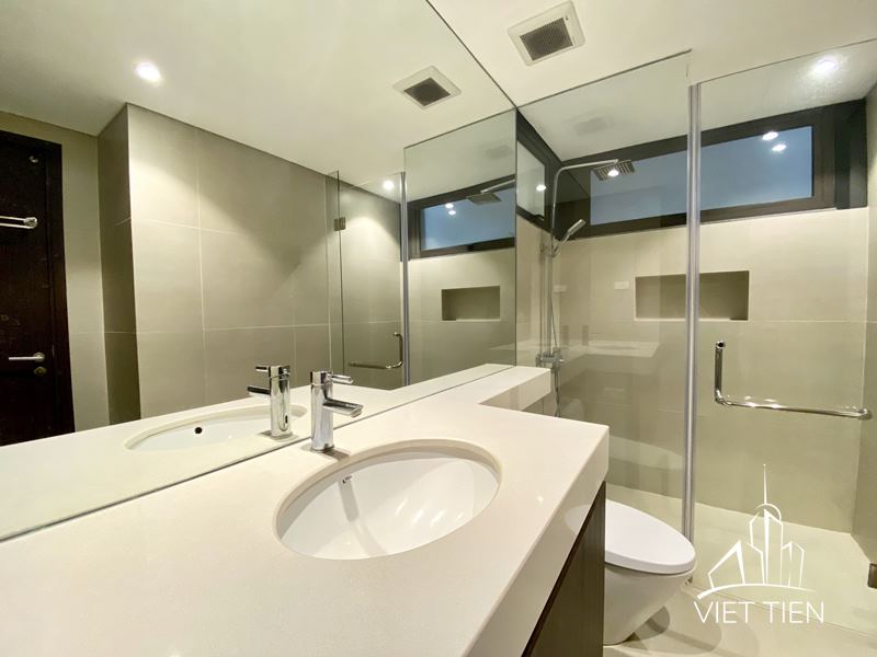 Modern 1 Bedroom Apartment on To Ngoc Van street ID 0293