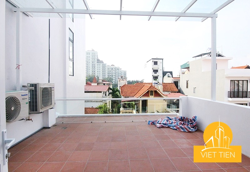 Modern villa with open living room space for rent on Dang Thai Mai, Tay Ho, Hanoi ID 0300