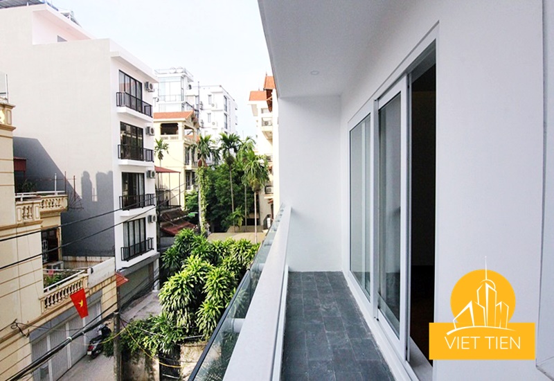 Modern villa with open living room space for rent on Dang Thai Mai, Tay Ho, Hanoi ID 0300