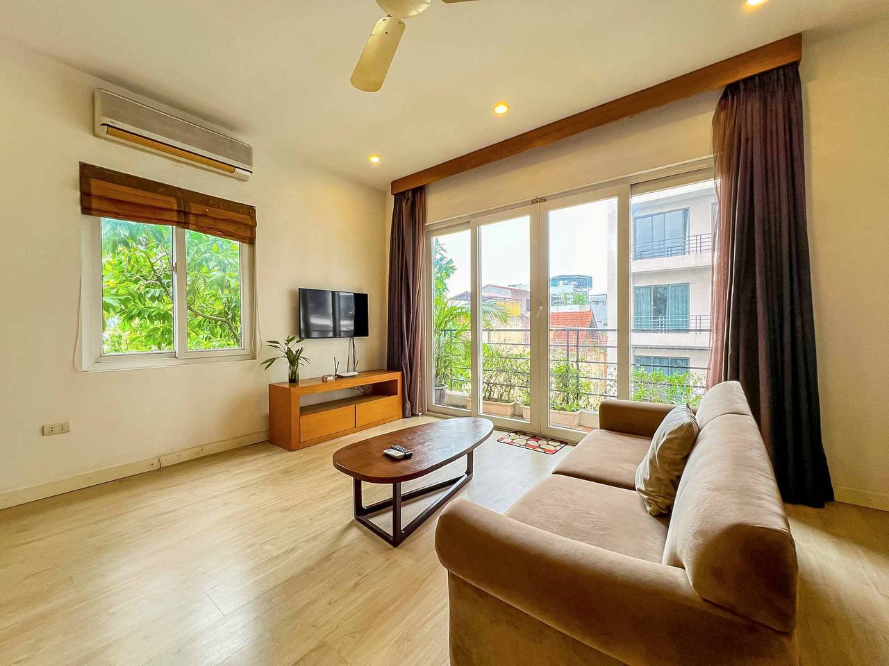 Nice spacious 1 bedroom with balcony for rent on To Ngoc Van, Tay Ho, Hanoi ID 0303