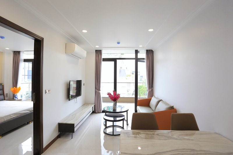 Spacious 2 bedrooms for rent with lake view on Nam Trang street, Truc Bach ward, Ba Dinh, Hanoi ID 0306